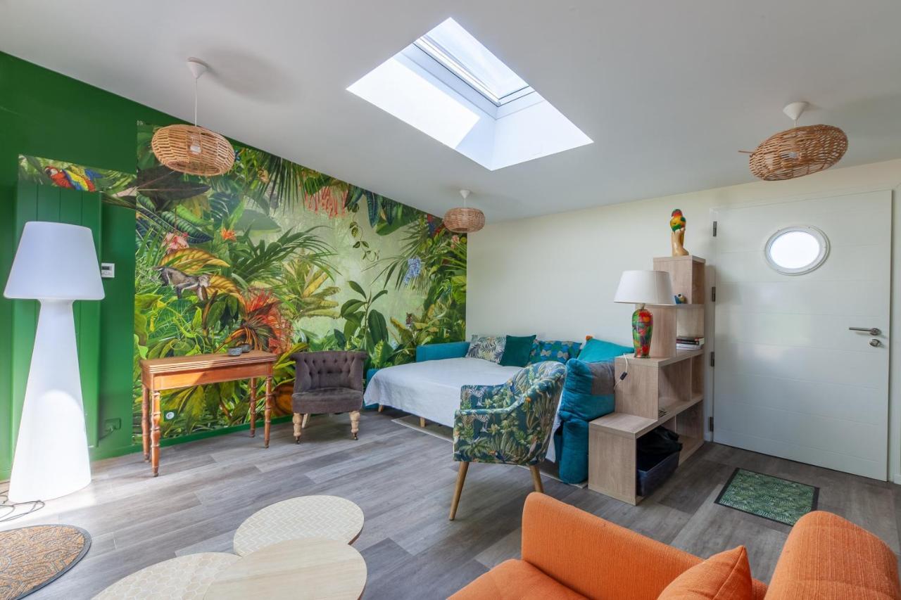 La Halte Des Miquelots - Appt Avec Jardin Apartment Vains